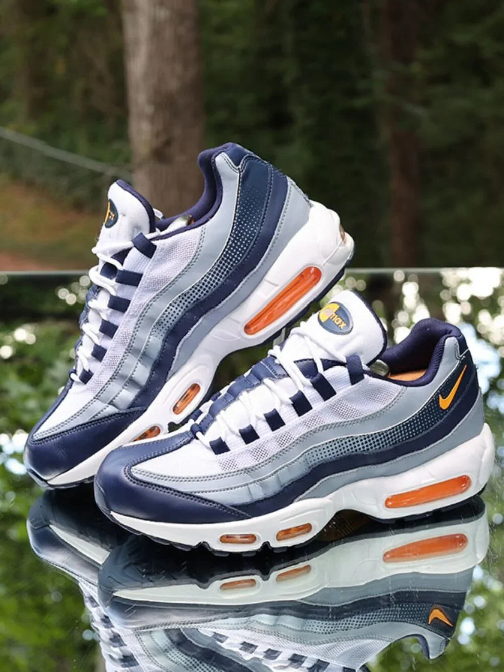 Nike Air Max 95 Midnight Navy Laser Orange